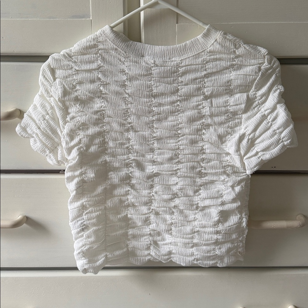 NWT. House of Harlow 1960 White Textured Short-Sleeve Crop Top - Picture 2 of 6